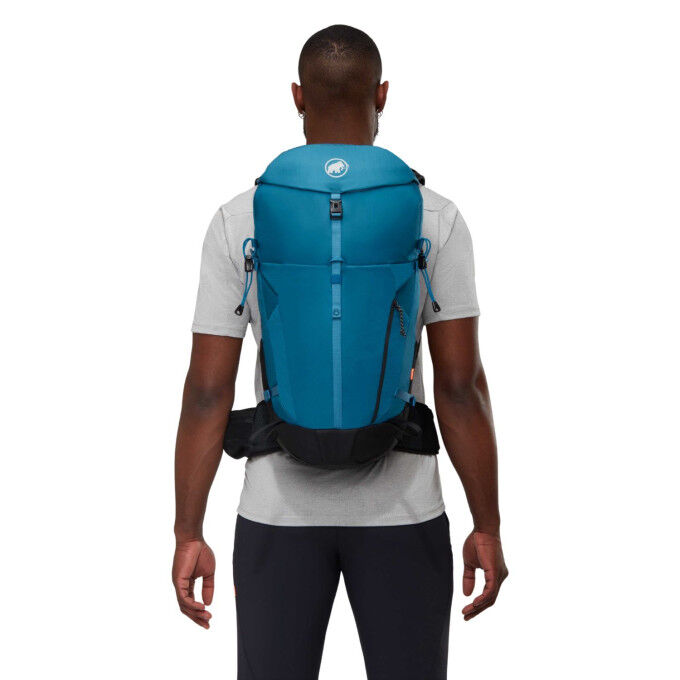 Mammut Lithium 30 Sapphire-black: vielseitiger und leichter Wanderrucksack