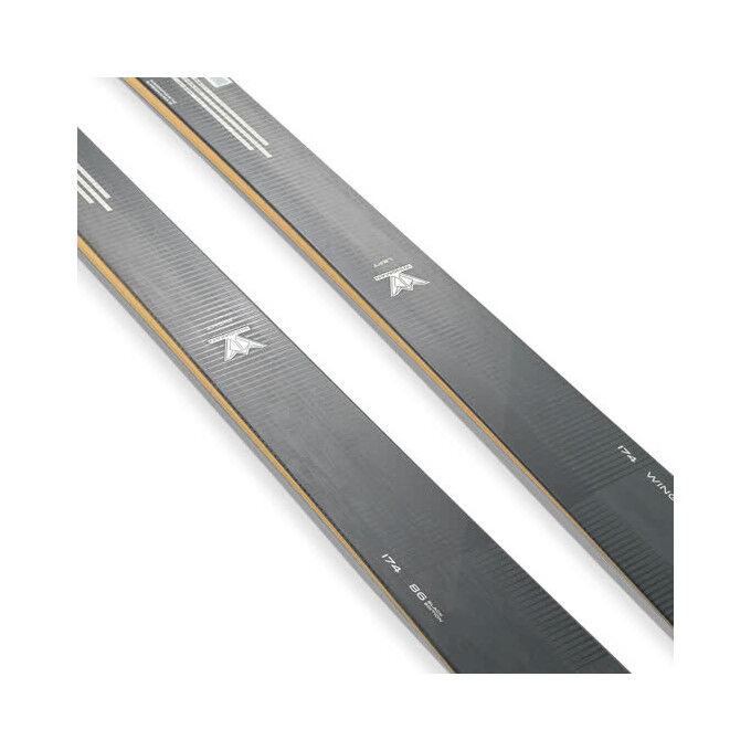 Pack de esquís Elan Wingman 86 Black Edition – Esquís all-mountain 2026