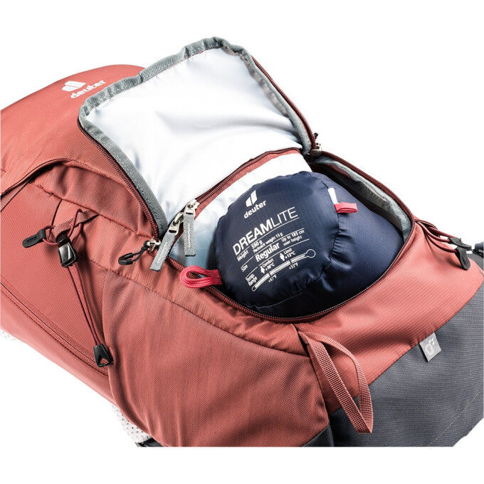 Deuter TRAIL PRO 30 SL Backpack Redwood / Graphite Deuter TRAIL PRO 30 SL Backpack Redwood / Graphite