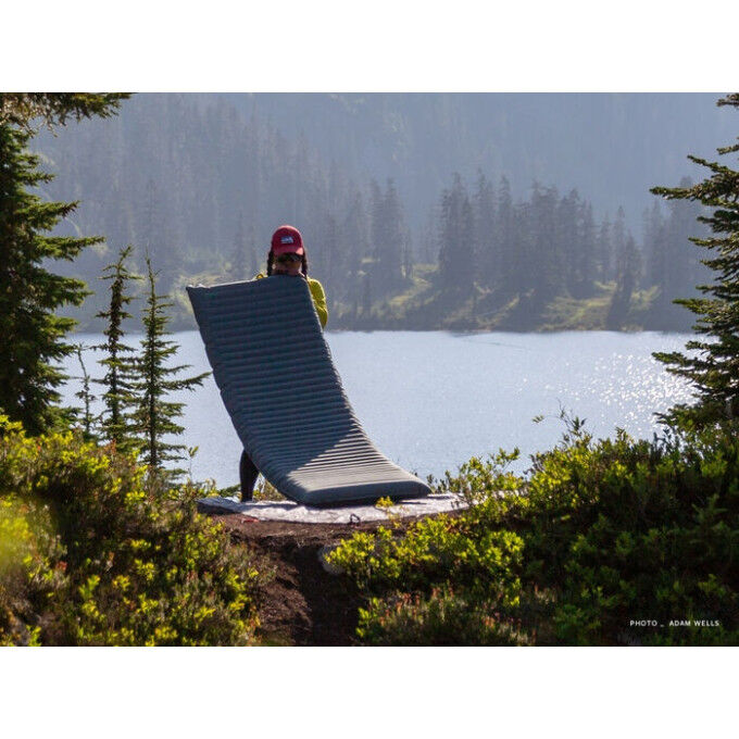 Matelas Therm-a-Rest NeoAir® TOPO™ LUXE Balsam