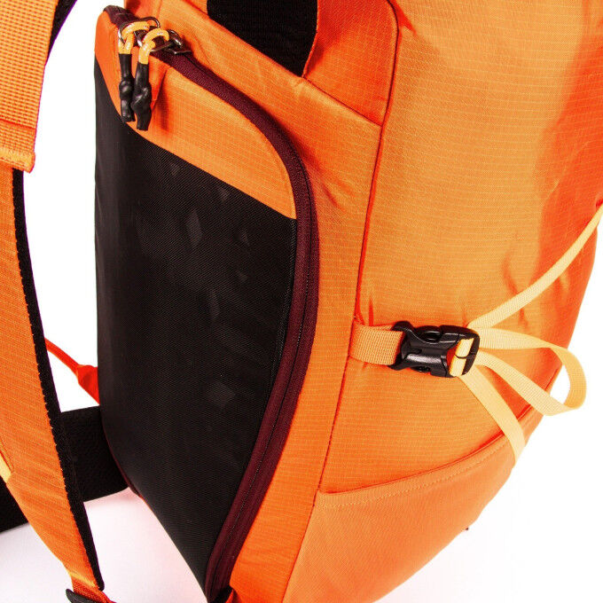 Blue Ice SQUIRREL 32L Cherry Tomato backpack