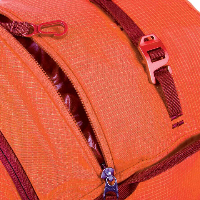 Blue Ice SQUIRREL 22L Cherry Tomato backpack Blue Ice SQUIRREL 22L Cherry Tomato backpack