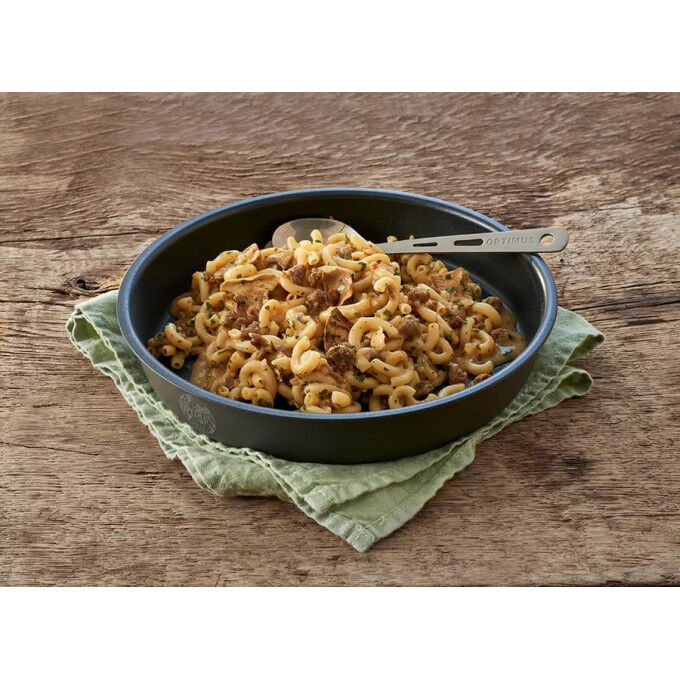 Trek'n eat freeze-dried meal Hunter beef with pasta Trek'n eat freeze-dried meal Hunter beef with pasta