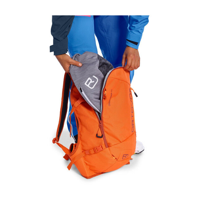 Ortovox CROSS RIDER 22 Black raven winter backpack - Speck