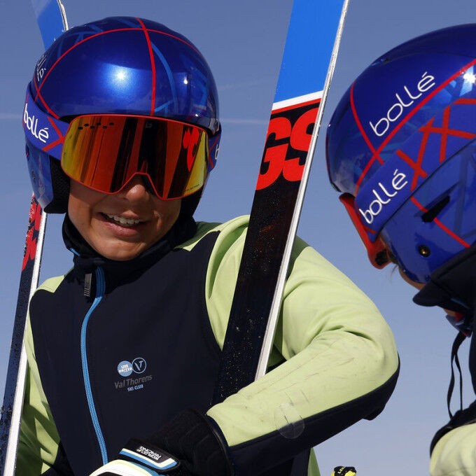 Bollé MEDALIST YOUTH Alexis Pinturault Signature Series ski helmet Bollé MEDALIST YOUTH Alexis Pinturault Signature Series ski helmet