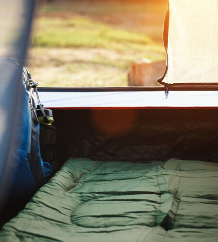 Innenleben eines Campingzeltes
			                        