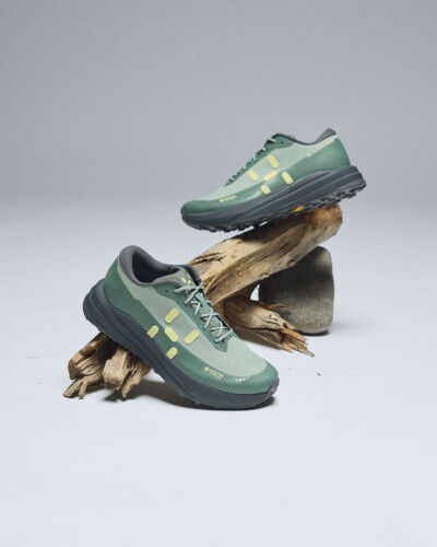 chaussures
			                        