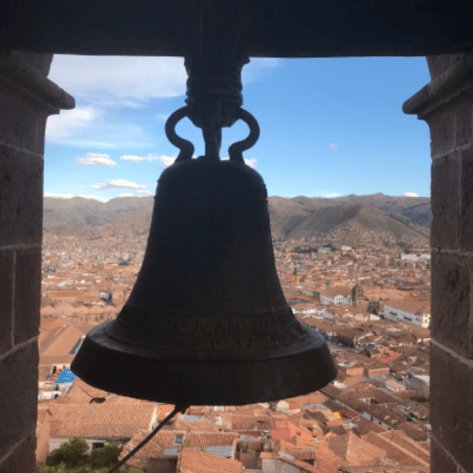nella terra dei templi e delle montagne 3
			                    