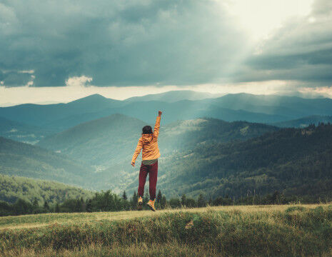 AdobeStock_225103959
					        