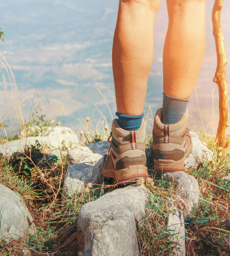 AdobeStock_374065367
			                        